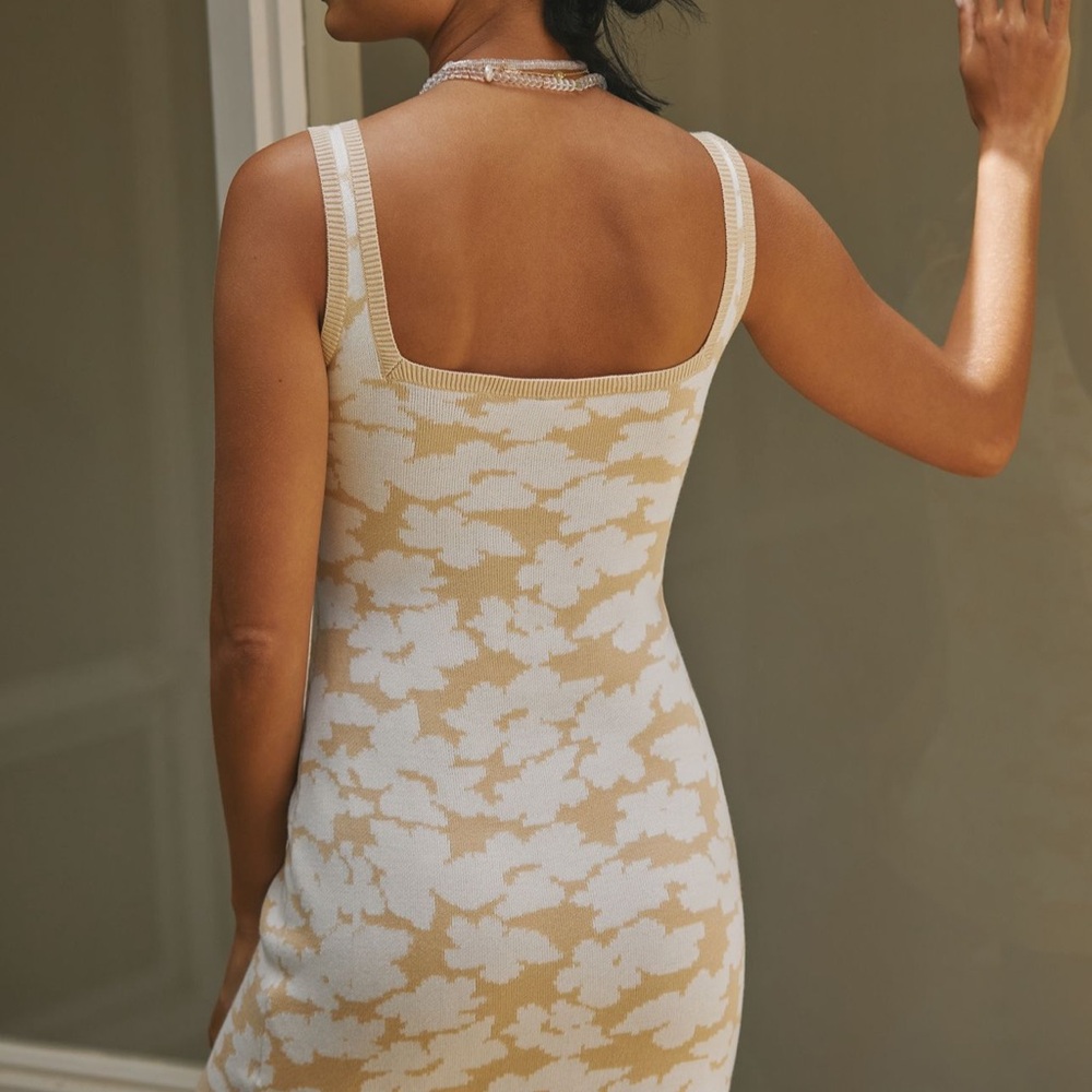 Anthropologie Cream and Tan Chemise with Floral Design - Picture 2 of 3